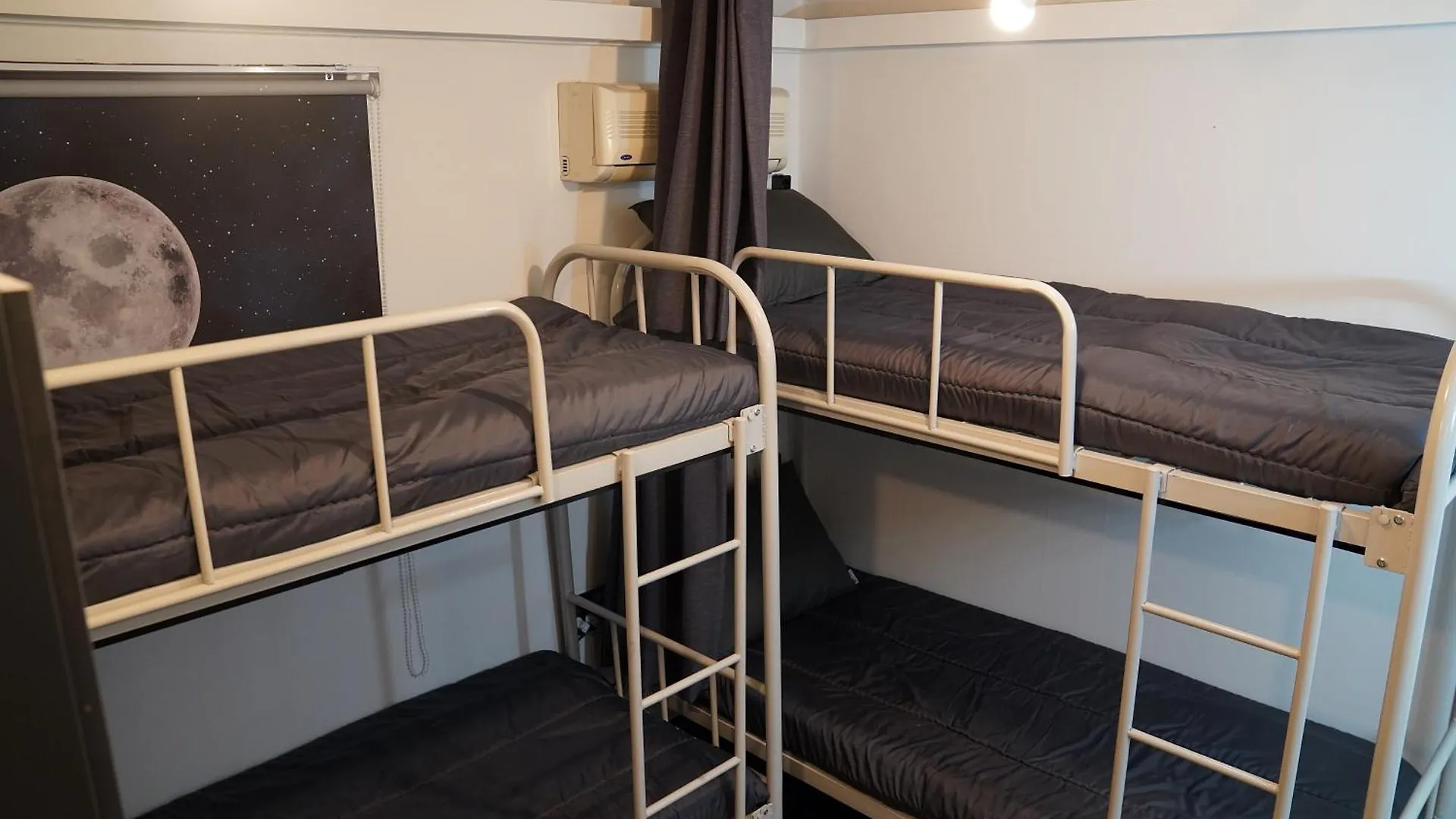 Apollo Guesthouse Seoul 2*,  South Korea