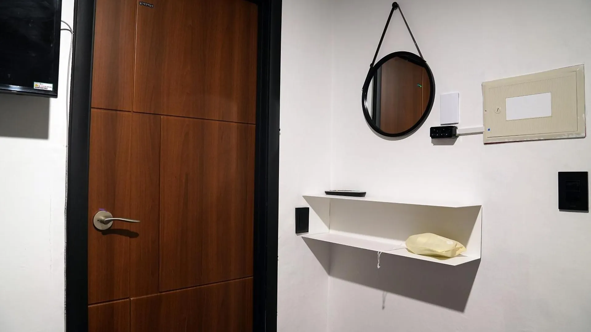Apollo Guesthouse Seoul South Korea